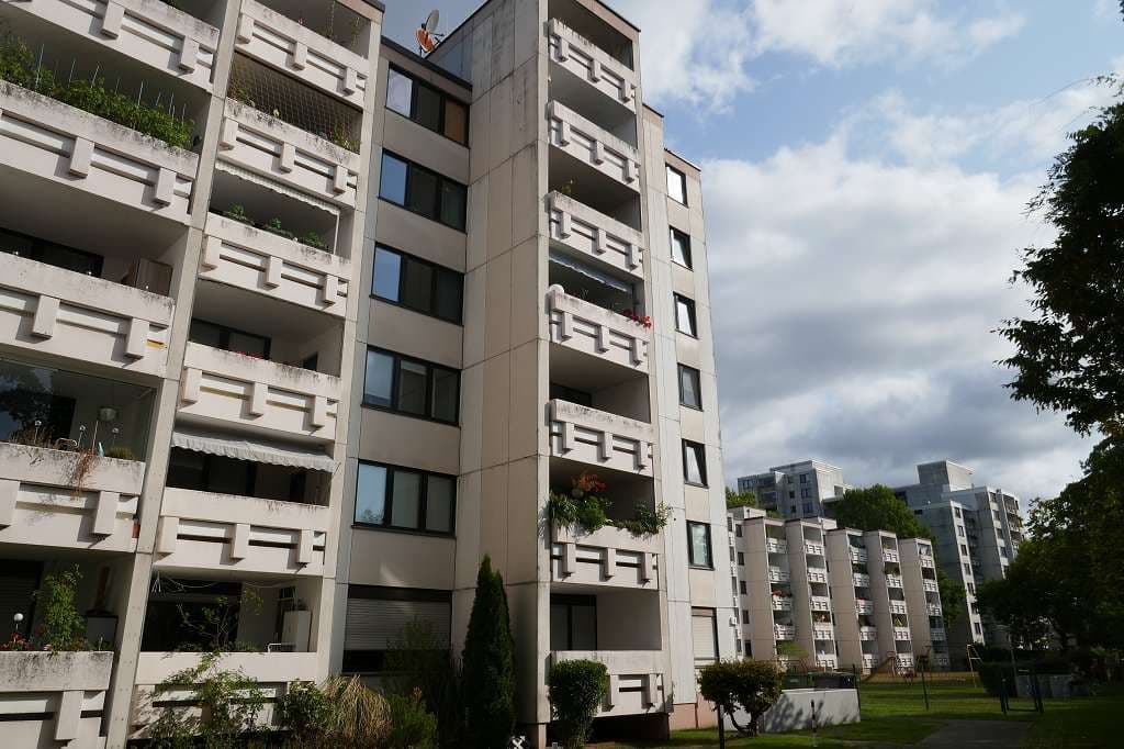Kfz-Stellplatz (Tiefgarage), Eigentumswohnung (1 bis 2 Zimmer) - Bild 1