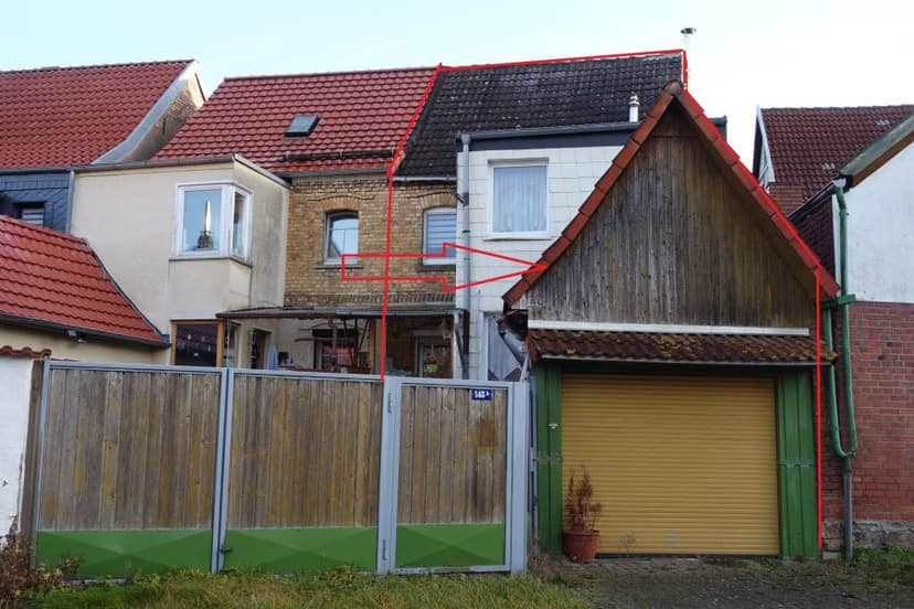EFH-DHH mit Anbau, Nebengebäude und Garten