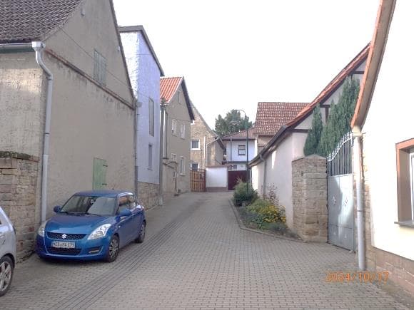 Einfamilienhaus, Wohnhaus, Scheune und Schuppen