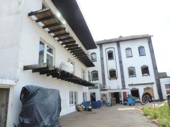 gewerblich genutztes Grundstück, Wohn-/Geschäftshaus, unbebautes Grundstück