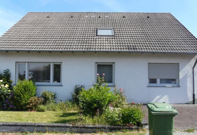 Zweifamilienhaus, Garage