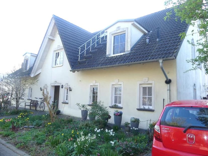 Mehrfamilienhaus