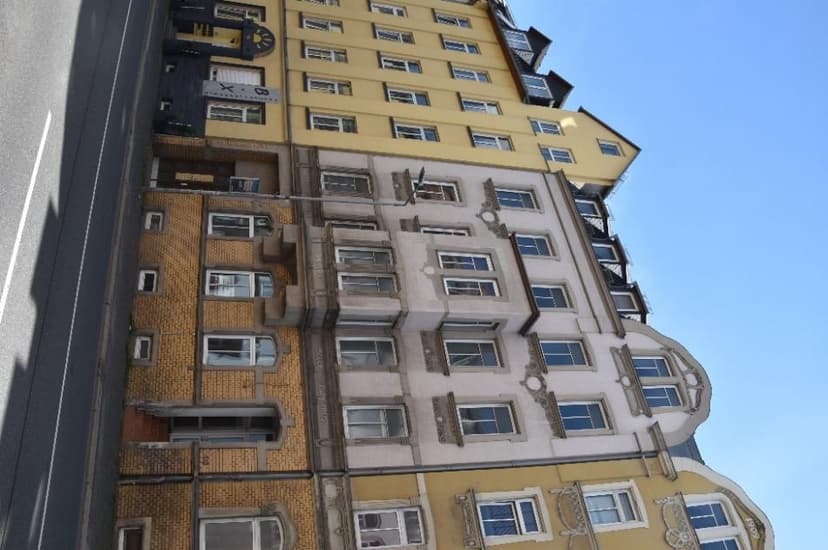 Eigentumswohnung (1 bis 2 Zimmer), Mühlengebäude mit Nebenanlage u. Garage