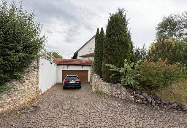 Einfamilienhaus, Garage - Bild 1