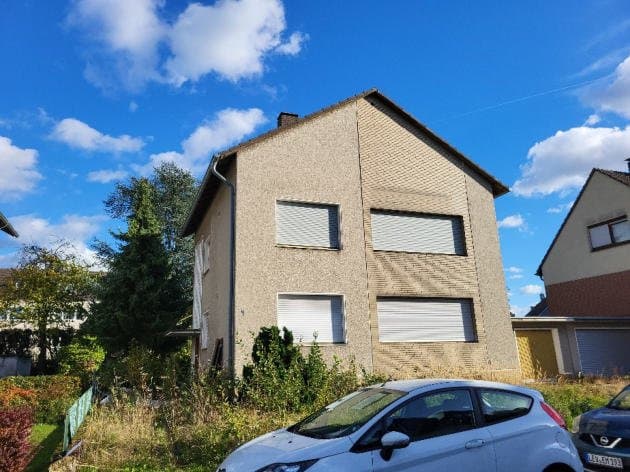 Zweifamilienhaus, Eigentumswohnung (3 bis 4 Zimmer)