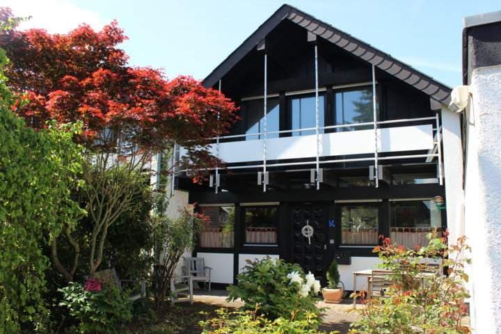 Garage, Einfamilienhaus, Doppelhaushälfte