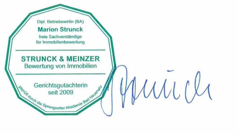 Einfamilienhaus mit Einliegerwohnung und Garage - Bild 1