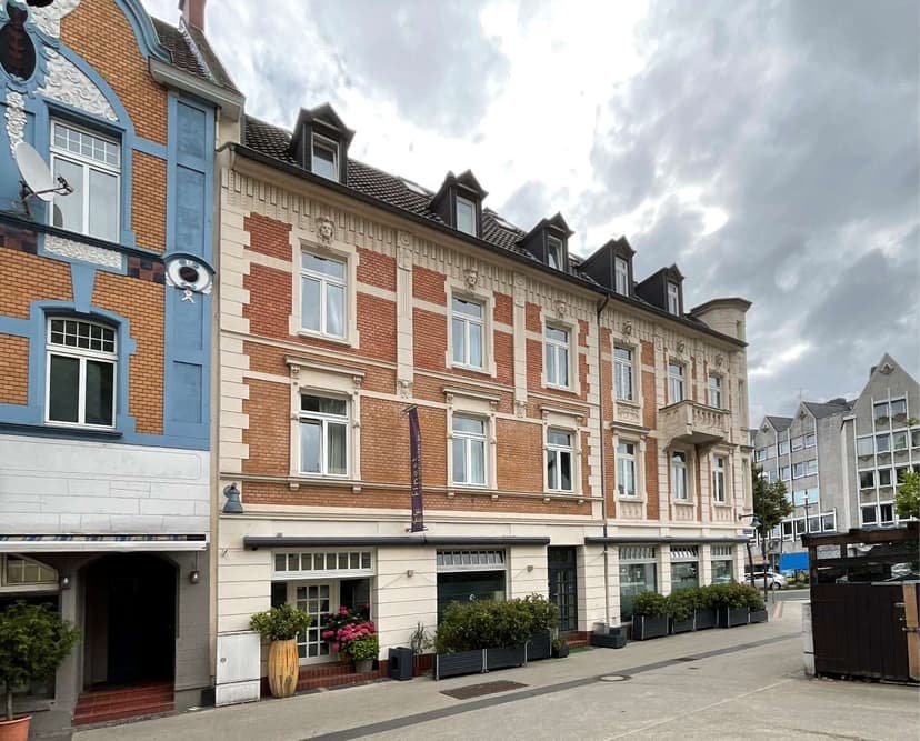 Wohn-/Geschäftshaus, Gewerbeeinheit (z.B. Laden, Büro), Ladenlokal Erdgeschoss