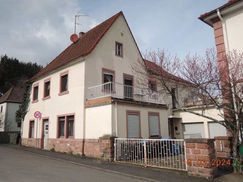 Zweifamilienhaus, Wohn-/Geschäftshaus, Garage