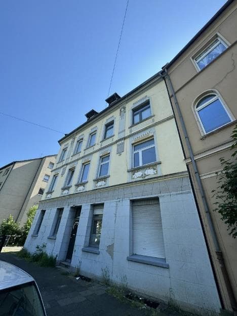61 m² unnd 52 m² große Wohnung, gelegen im Ergeschoss eines 3-geschossigen Mehrfamilienhauses